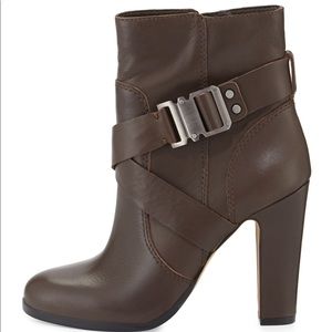 Vince Camuto Connolly Brown Belted Boots 5M - NIB